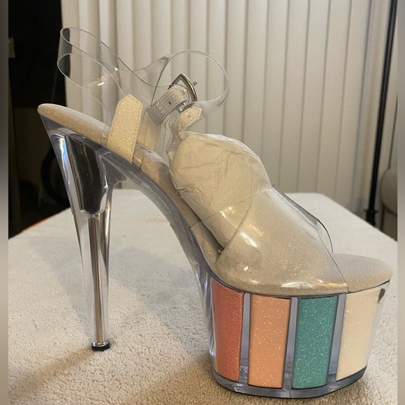 Ellie Shoes 7” heel with multicolored glitter platform. - Picture 3 of 6